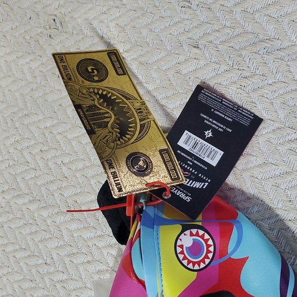 SPRAYGROUND. MIND TRIP SAVVY CROSSBODY LTD ED. - Picture 5 of 8